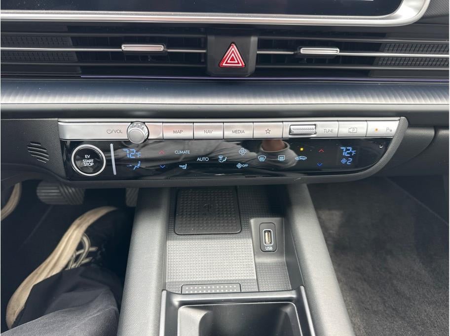 2024 Hyundai IONIQ 6 SEL Sedan 4D