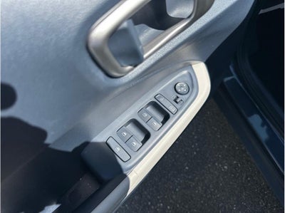 2024 Hyundai Venue Limited Sport Utility 4D