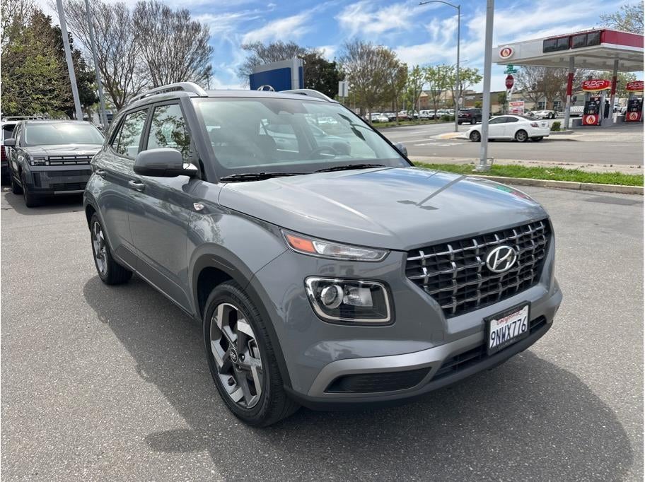 2023 Hyundai Venue SEL Sport Utility 4D